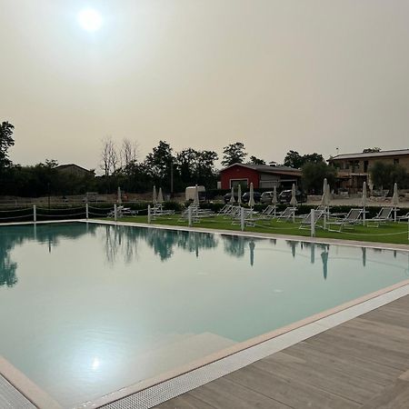 Ll Crinale Village Colli del Tronto Luaran gambar