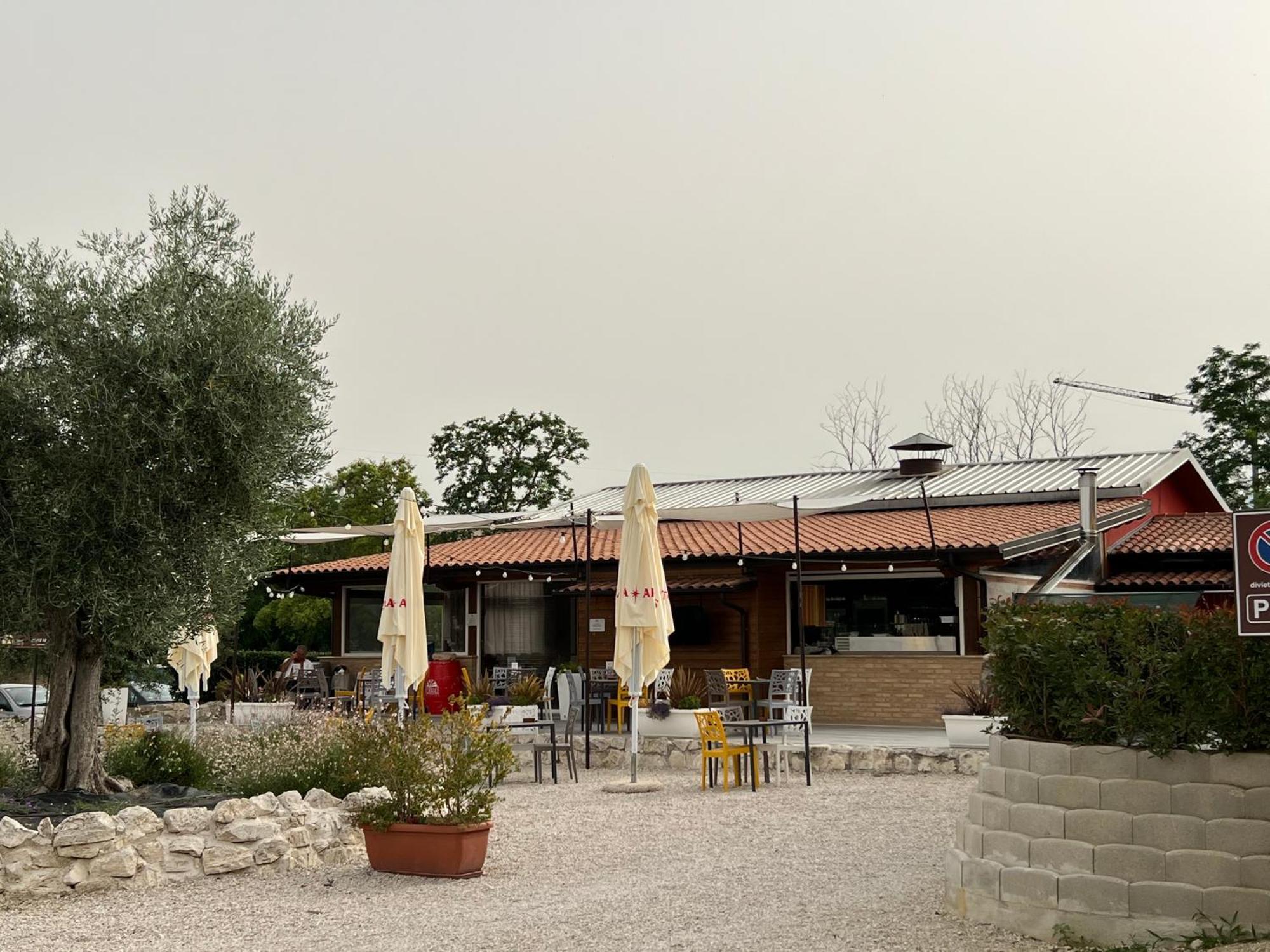 Ll Crinale Village Colli del Tronto Luaran gambar