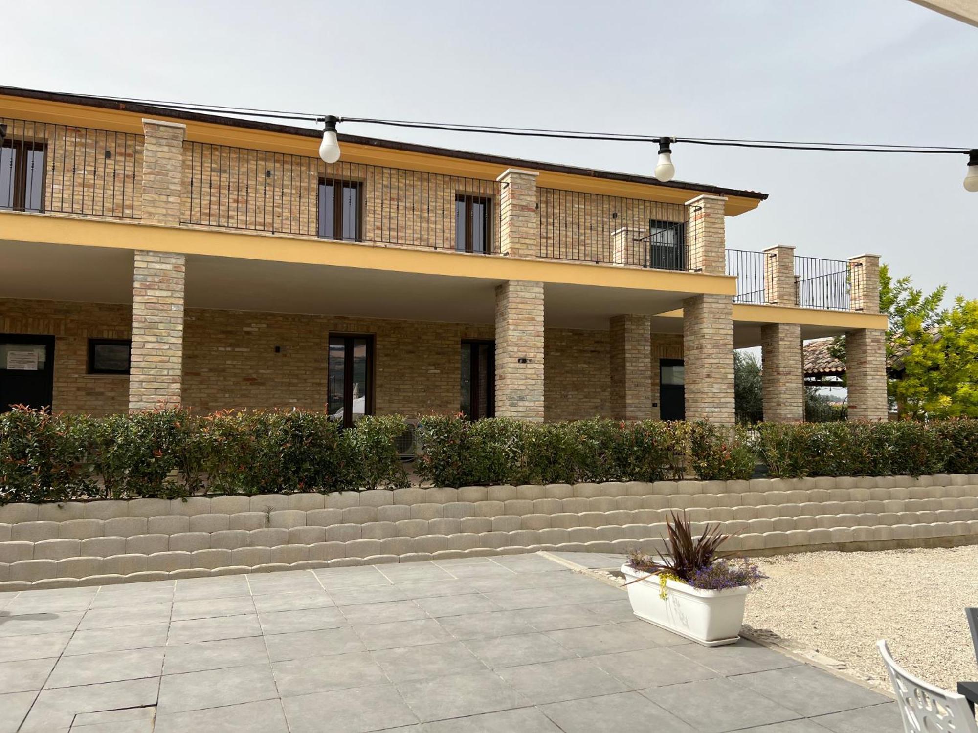 Ll Crinale Village Colli del Tronto Luaran gambar